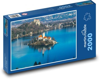 Jezero - kostel, příroda  - Puzzle 2000 dílků, rozměr 90x60 cm