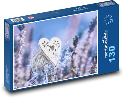 Srdce k Valentýnu s levandulí - Puzzle 130 dílků, rozměr 28,7x20 cm