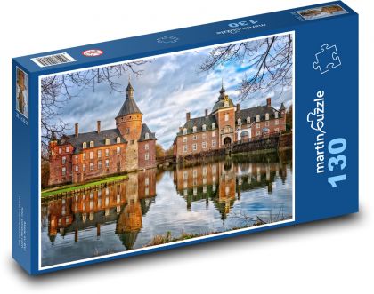 Vodný hrad - stavba, jazero - Puzzle 130 dielikov, rozmer 28,7x20 cm 